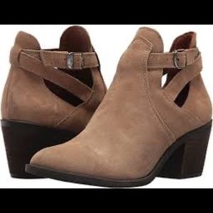 Lucky Brand suede buckle booties 9.5